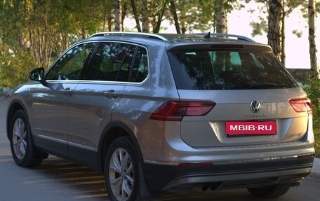 Volkswagen Tiguan II, 2017 год, 2 600 000 рублей, 3 фотография