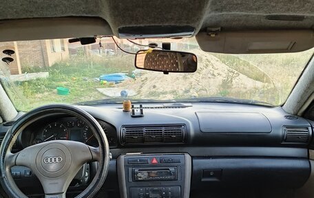 Audi A4, 1999 год, 300 000 рублей, 9 фотография