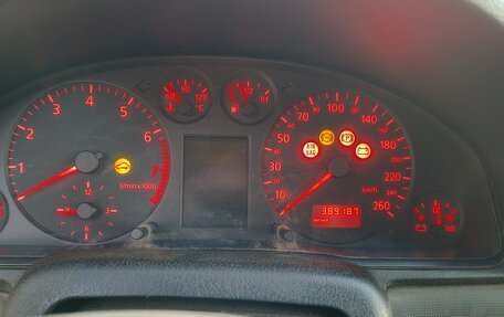 Audi A4, 1999 год, 300 000 рублей, 10 фотография