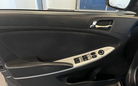 Hyundai Solaris II рестайлинг, 2013 год, 520 000 рублей, 17 фотография