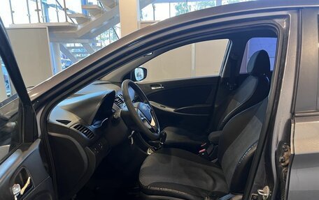 Hyundai Solaris II рестайлинг, 2013 год, 520 000 рублей, 13 фотография