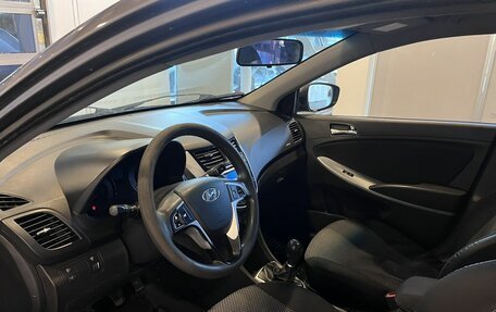 Hyundai Solaris II рестайлинг, 2013 год, 520 000 рублей, 18 фотография