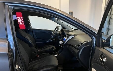 Hyundai Solaris II рестайлинг, 2013 год, 520 000 рублей, 24 фотография