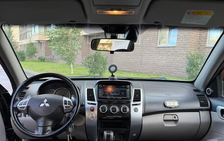 Mitsubishi Pajero Sport II рестайлинг, 2013 год, 1 850 000 рублей, 3 фотография