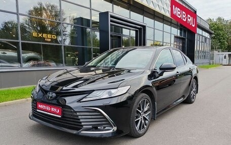 Toyota Camry, 2022 год, 3 490 000 рублей, 1 фотография