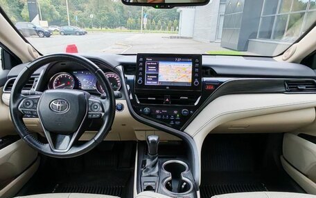 Toyota Camry, 2022 год, 3 490 000 рублей, 11 фотография