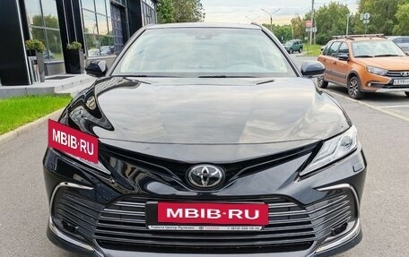 Toyota Camry, 2022 год, 3 490 000 рублей, 4 фотография