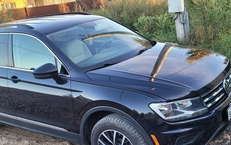 Volkswagen Tiguan II, 2019 год, 2 180 000 рублей, 2 фотография