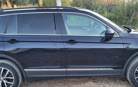 Volkswagen Tiguan II, 2019 год, 2 180 000 рублей, 6 фотография