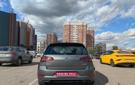 Volkswagen Golf VII, 2019 год, 1 800 000 рублей, 2 фотография