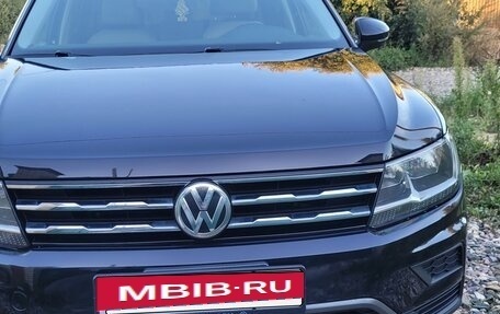 Volkswagen Tiguan II, 2019 год, 2 180 000 рублей, 3 фотография