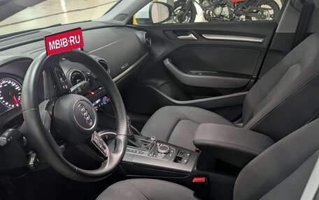 Audi A3, 2019 год, 2 400 000 рублей, 10 фотография