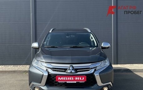 Mitsubishi Pajero Sport III рестайлинг, 2018 год, 2 460 000 рублей, 2 фотография