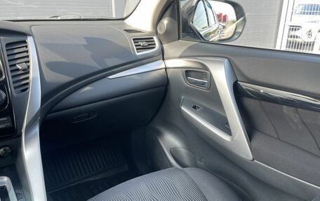 Mitsubishi Pajero Sport III рестайлинг, 2018 год, 2 460 000 рублей, 17 фотография