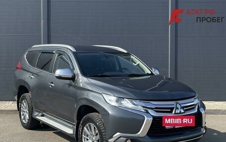 Mitsubishi Pajero Sport III рестайлинг, 2018 год, 2 460 000 рублей, 3 фотография
