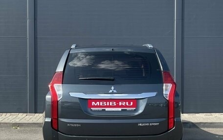 Mitsubishi Pajero Sport III рестайлинг, 2018 год, 2 460 000 рублей, 6 фотография