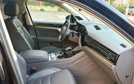 Volkswagen Touareg III, 2018 год, 5 190 000 рублей, 17 фотография