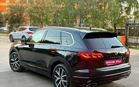 Volkswagen Touareg III, 2018 год, 5 190 000 рублей, 6 фотография