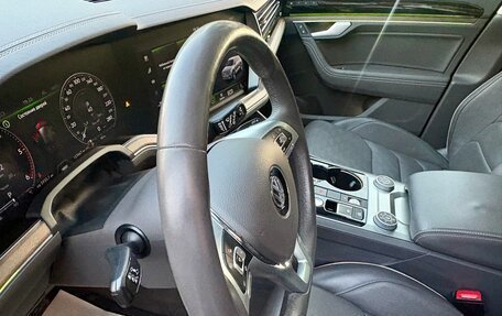 Volkswagen Touareg III, 2018 год, 5 190 000 рублей, 24 фотография