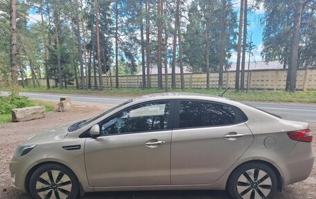 KIA Rio III рестайлинг, 2013 год, 550 000 рублей, 2 фотография