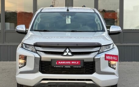 Mitsubishi L200 IV рестайлинг, 2019 год, 2 990 000 рублей, 3 фотография