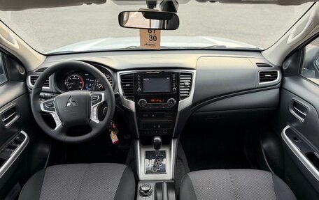 Mitsubishi L200 IV рестайлинг, 2019 год, 2 990 000 рублей, 14 фотография