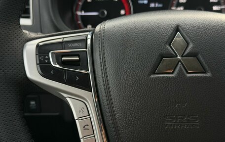Mitsubishi L200 IV рестайлинг, 2019 год, 2 990 000 рублей, 15 фотография