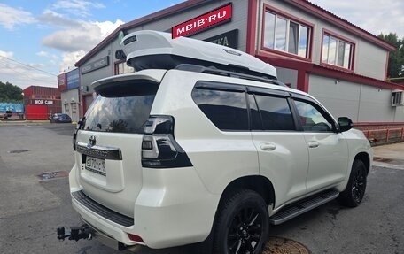 Toyota Land Cruiser Prado 150 рестайлинг 2, 2021 год, 8 500 000 рублей, 7 фотография