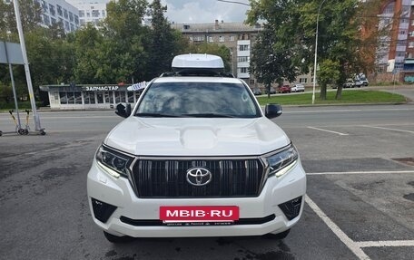 Toyota Land Cruiser Prado 150 рестайлинг 2, 2021 год, 8 500 000 рублей, 4 фотография