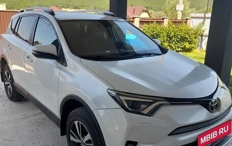 Toyota RAV4, 2017 год, 2 300 000 рублей, 1 фотография