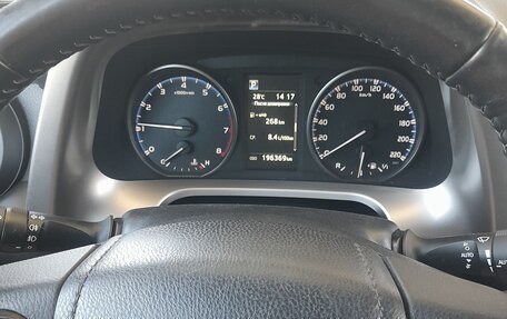 Toyota RAV4, 2017 год, 2 300 000 рублей, 9 фотография