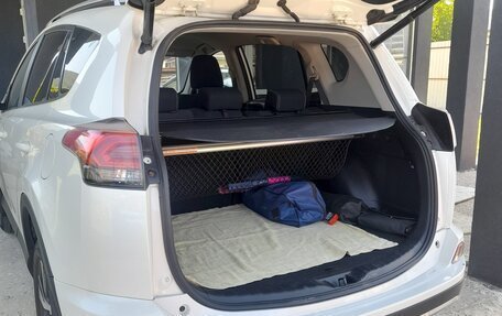 Toyota RAV4, 2017 год, 2 300 000 рублей, 4 фотография