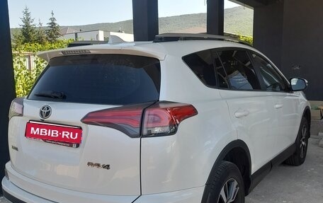 Toyota RAV4, 2017 год, 2 300 000 рублей, 2 фотография