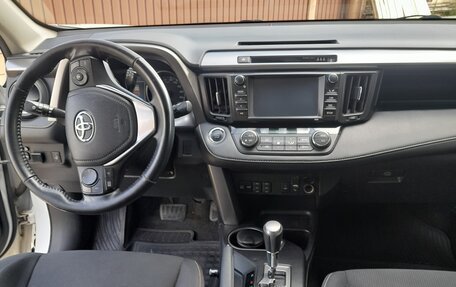 Toyota RAV4, 2017 год, 2 300 000 рублей, 27 фотография