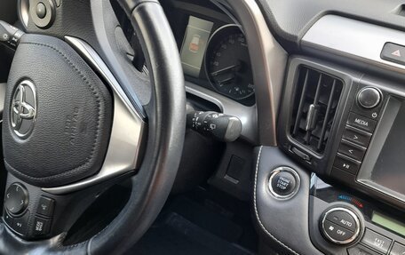 Toyota RAV4, 2017 год, 2 300 000 рублей, 32 фотография