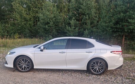 Toyota Camry, 2023 год, 4 500 000 рублей, 2 фотография