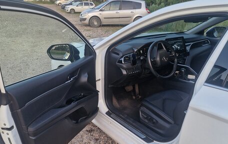 Toyota Camry, 2023 год, 4 500 000 рублей, 7 фотография