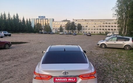 Toyota Camry, 2023 год, 4 500 000 рублей, 4 фотография