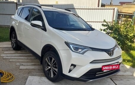 Toyota RAV4, 2017 год, 2 300 000 рублей, 16 фотография