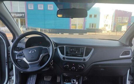 Hyundai Solaris II рестайлинг, 2020 год, 1 370 000 рублей, 7 фотография