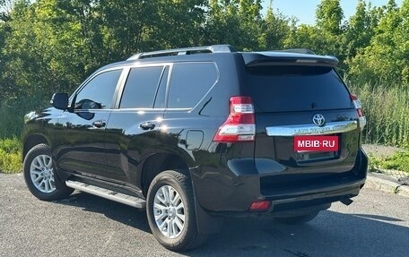 Toyota Land Cruiser Prado 150 рестайлинг 2, 2016 год, 3 890 000 рублей, 7 фотография
