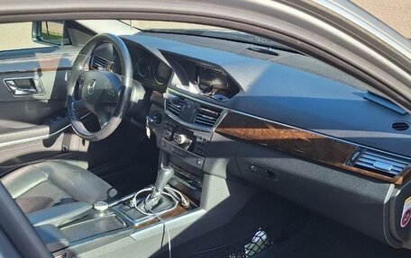 Mercedes-Benz E-Класс, 2010 год, 1 450 000 рублей, 8 фотография