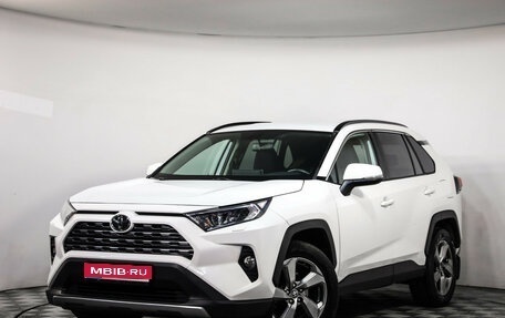 Toyota RAV4, 2019 год, 2 649 000 рублей, 1 фотография