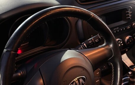 KIA Soul II рестайлинг, 2015 год, 1 400 000 рублей, 14 фотография