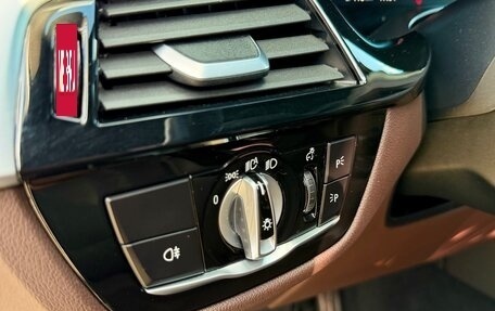 BMW 5 серия, 2020 год, 4 850 000 рублей, 28 фотография