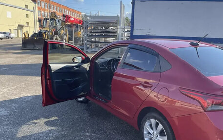 Hyundai Solaris II рестайлинг, 2017 год, 1 100 000 рублей, 5 фотография