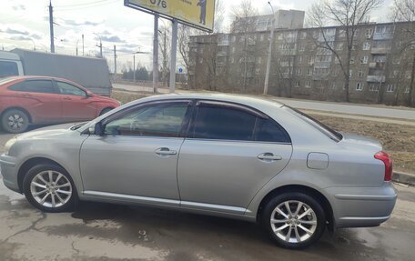 Toyota Avensis III рестайлинг, 2007 год, 710 000 рублей, 3 фотография