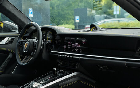 Porsche 911, 2020 год, 29 000 000 рублей, 18 фотография