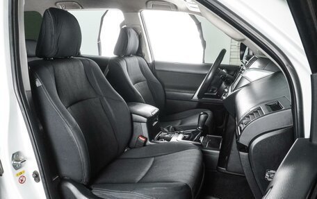 Toyota Land Cruiser Prado 150 рестайлинг 2, 2014 год, 2 949 000 рублей, 8 фотография