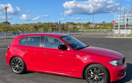 BMW 1 серия, 2010 год, 890 000 рублей, 11 фотография